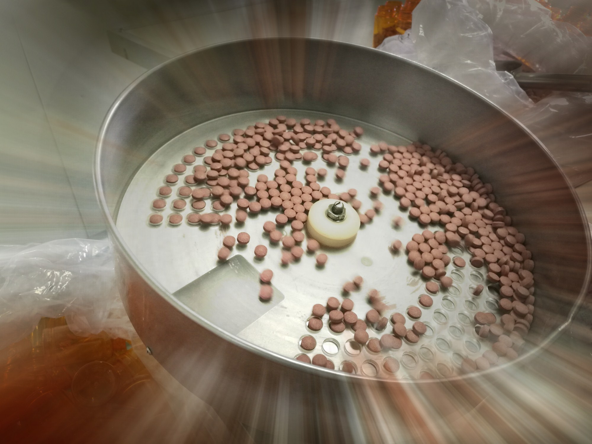 纳豆红曲压片糖具有溶解血栓、降低血粘度、改善血液循环，软化和增加血管弹性的作用，德州健之源是纳豆红曲的专业山东生产厂家